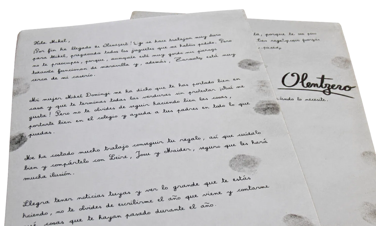Carta de Olentzero de dos hojas, con letra de pluma, su firma y huellas de carbón