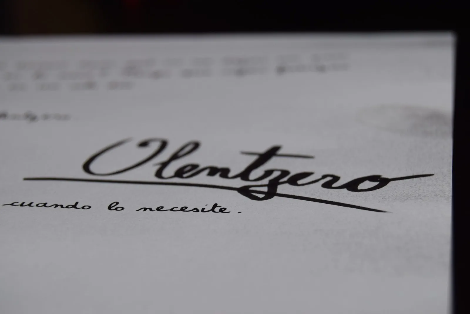 Primer plano de la firma de Olentzero al pie de la carta